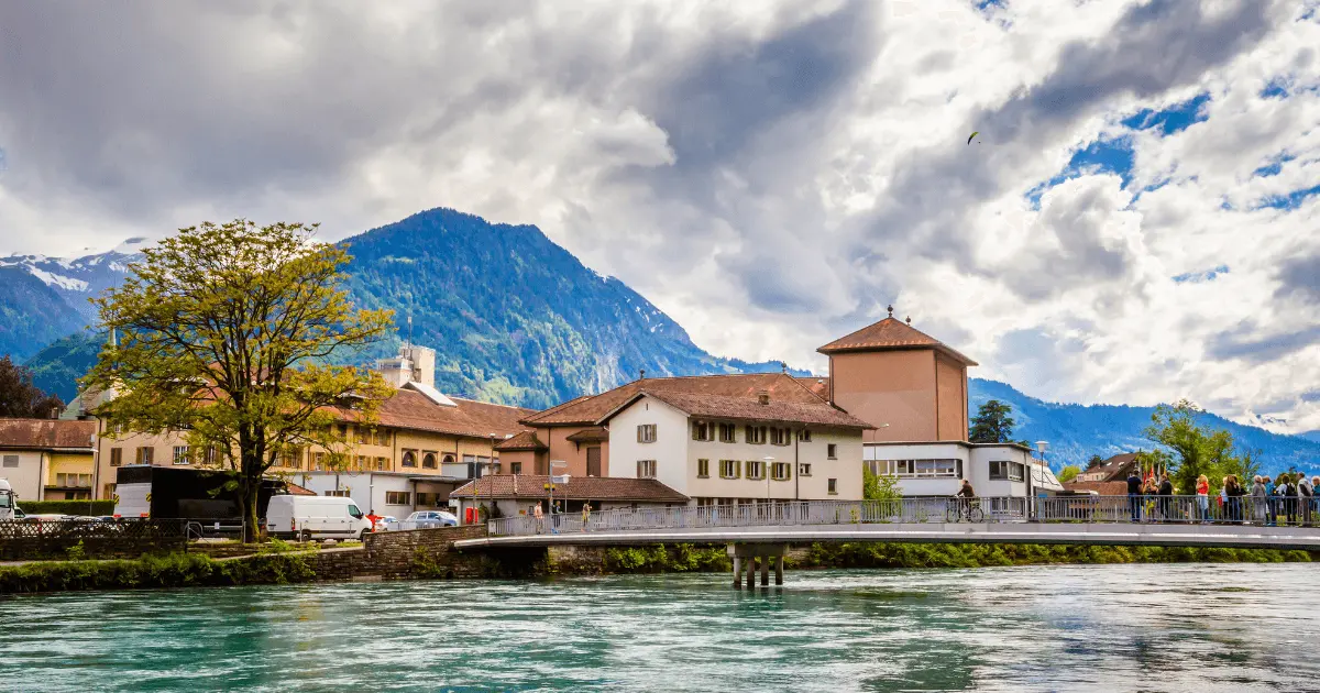 因特拉根Interlaken